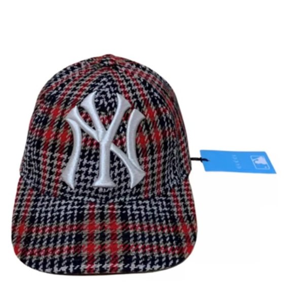 Gucci NY Yankee Logo Embroidered Wool Baseball Hat Red Black Tan white